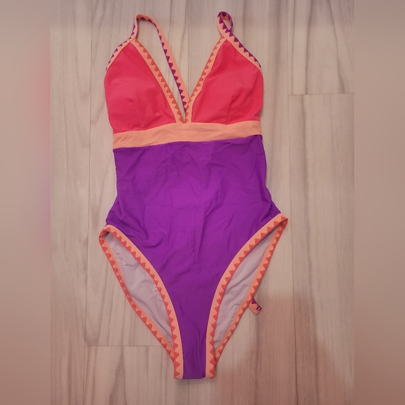 Popvil Colorblock Patchwork Vibrant Pink and Purple One-Piece Swimsuit - Picture 3 of 7